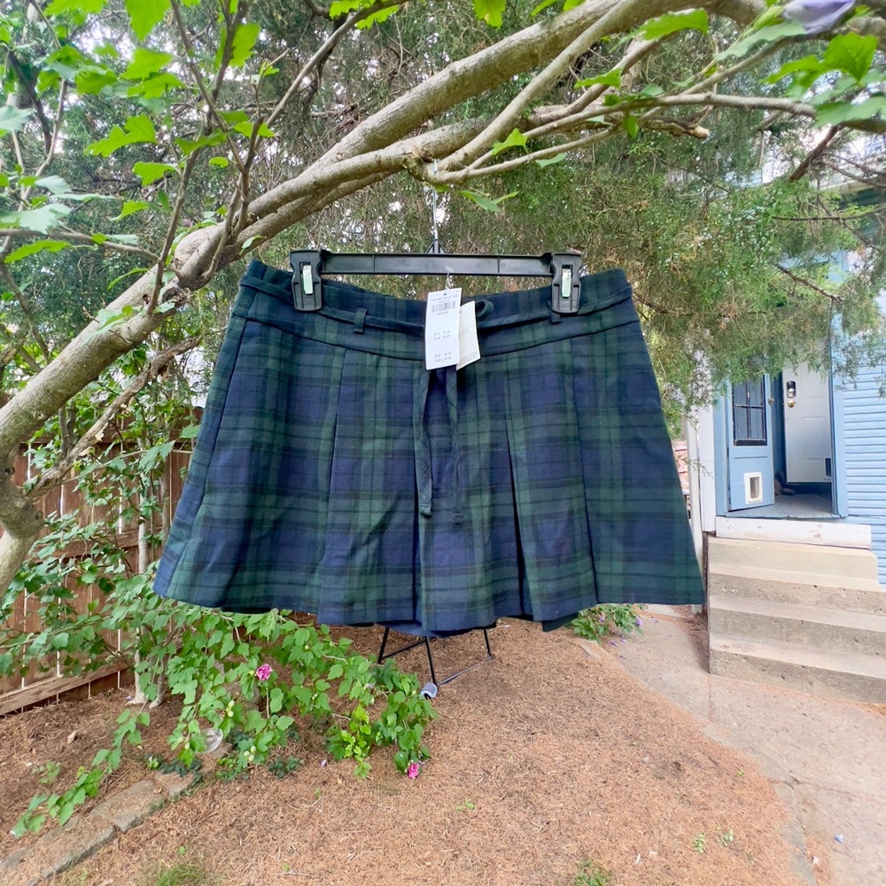NWT Hollister Tartan plaid y2k schoolgirl mini skirt built-in shorts lowrise M
